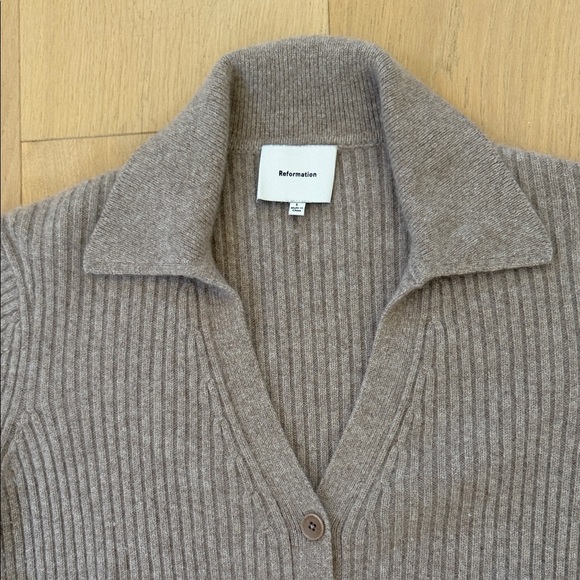 Reformation Shea Collared Cashmere Cardigan - Picture 2 of 4